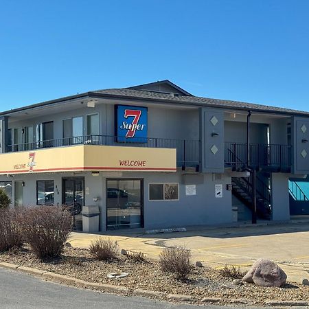 Super 7 Motel Coralville Εξωτερικό φωτογραφία