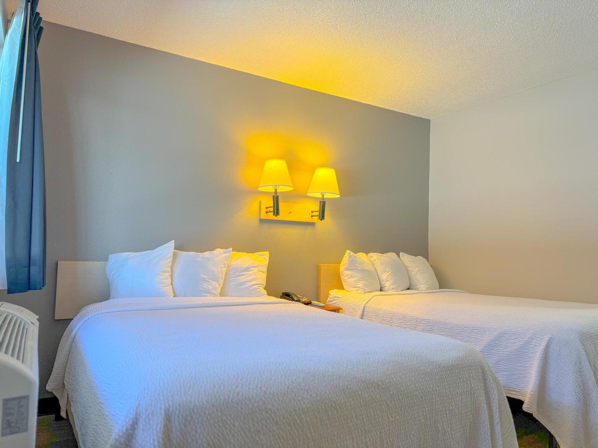 Super 7 Motel Coralville Εξωτερικό φωτογραφία